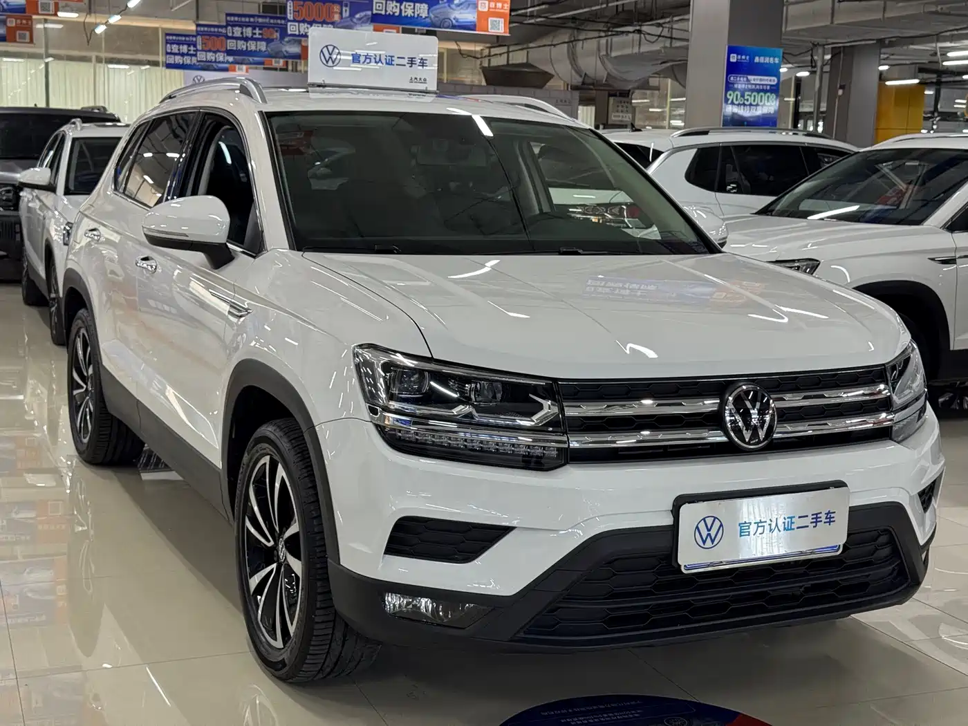 Volkswagen Tharu 2022 280TSI FWD Luxury Edition фото 6