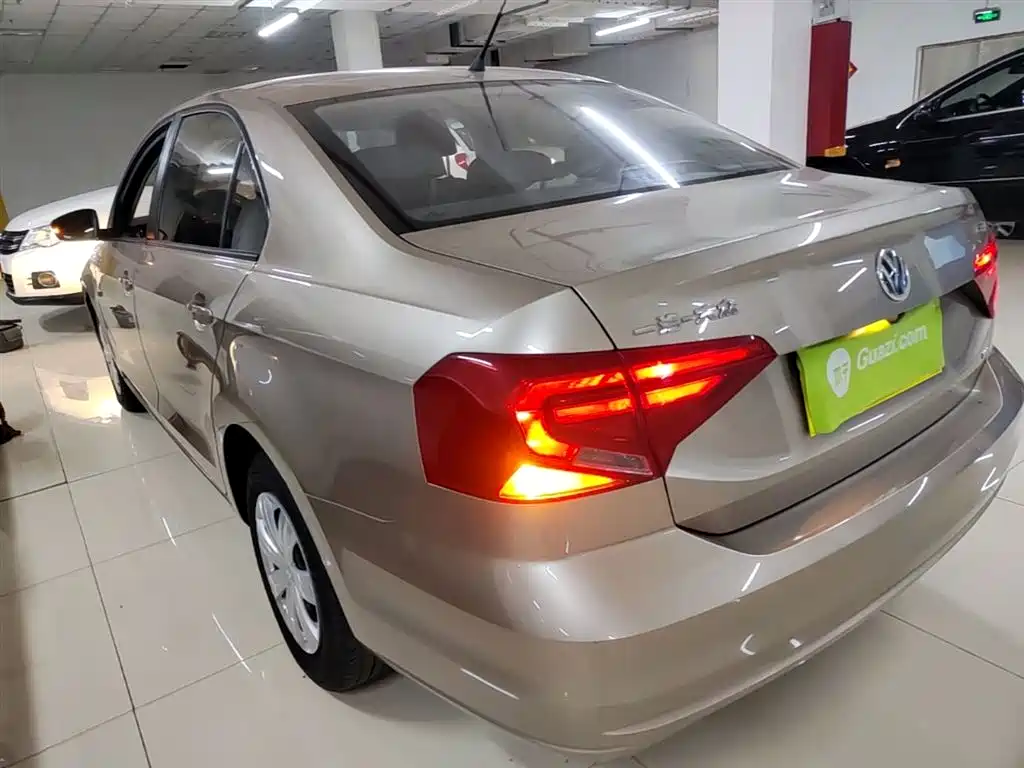 Volkswagen Jetta 2017 1.5L Automatic Fashion фото 5