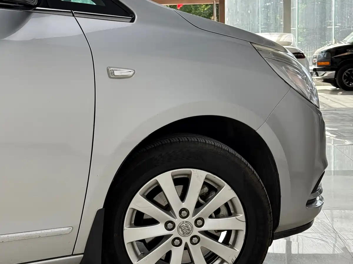 Buick GL8 2018 28T Luxury Model China VI фото 32