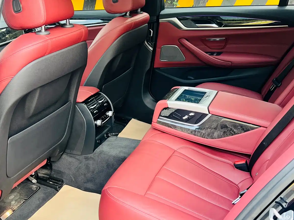 BMW 5 Series 2018 Facelift 530Li Exclusive M Sport Package фото 8