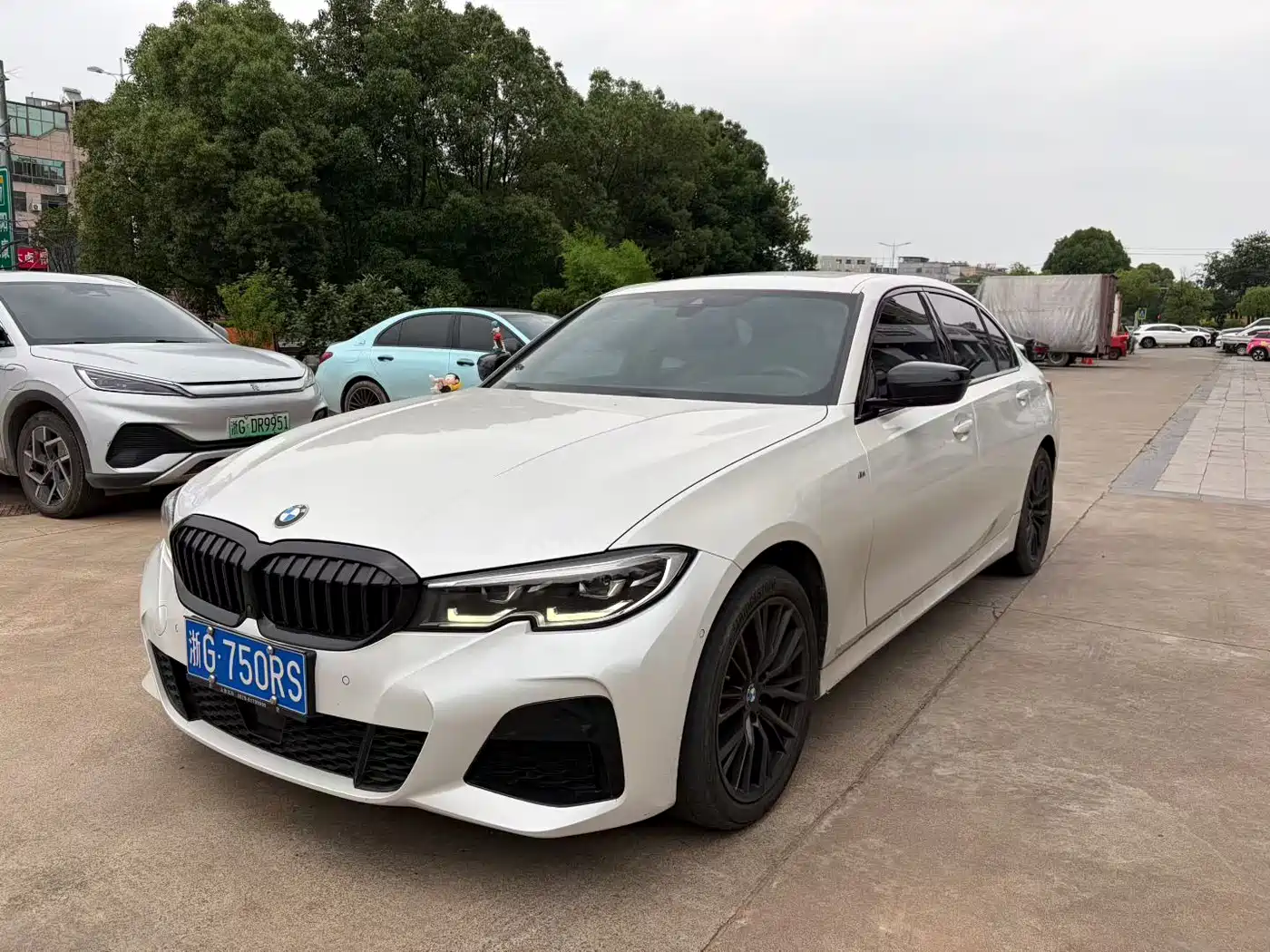 BMW 3 Series 2021 330Li xDrive M Sport Night Edition