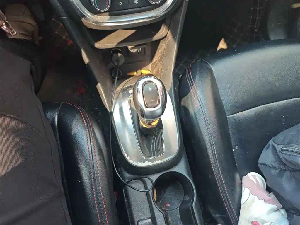 Buick Encore 2014 1.4T Automatic 2WD Urban Elite фото 8