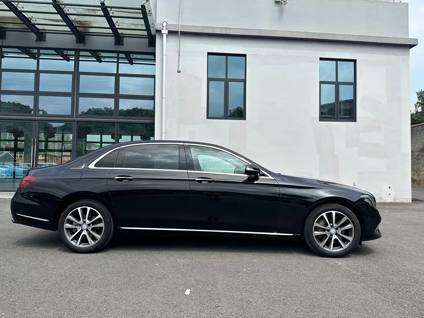 Mercedes-Benz E-Class 2016 E 300 L Fashion Type фото 10