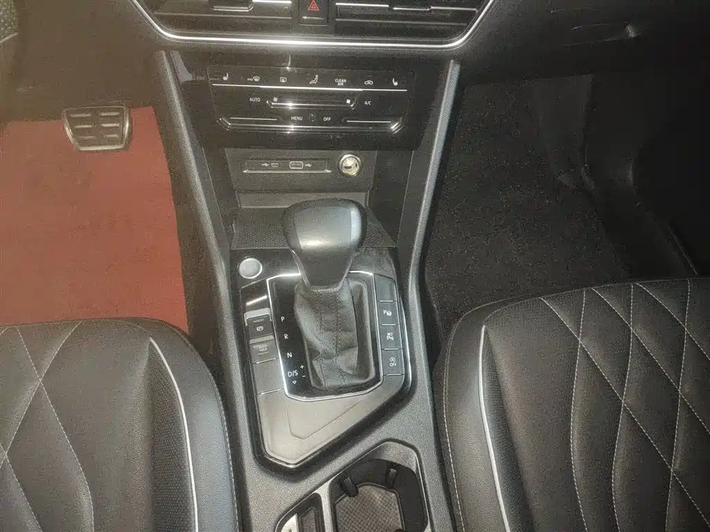Volkswagen Tiguan L 2022 330TSI Auto 2WD R-Line Premium Edition фото 14