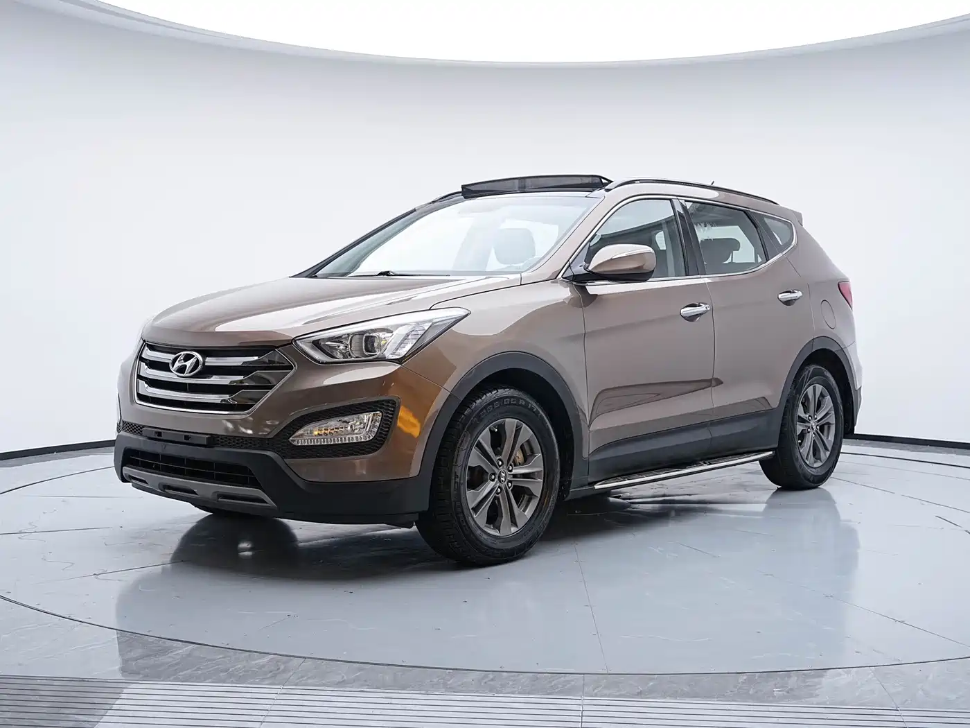 Hyundai Santa Fe 2013 Model 2.4L Automatic 2WD Smart