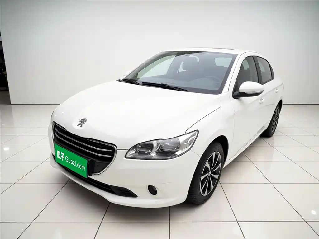 Peugeot 301 2016 1.6L Manual Comfort Edition фото 2