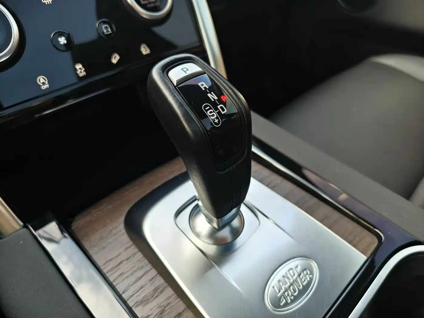 Land Rover Discovery Sport 2022 Model 249PS R-Dynamic S Performance Edition 5-Seater фото 14