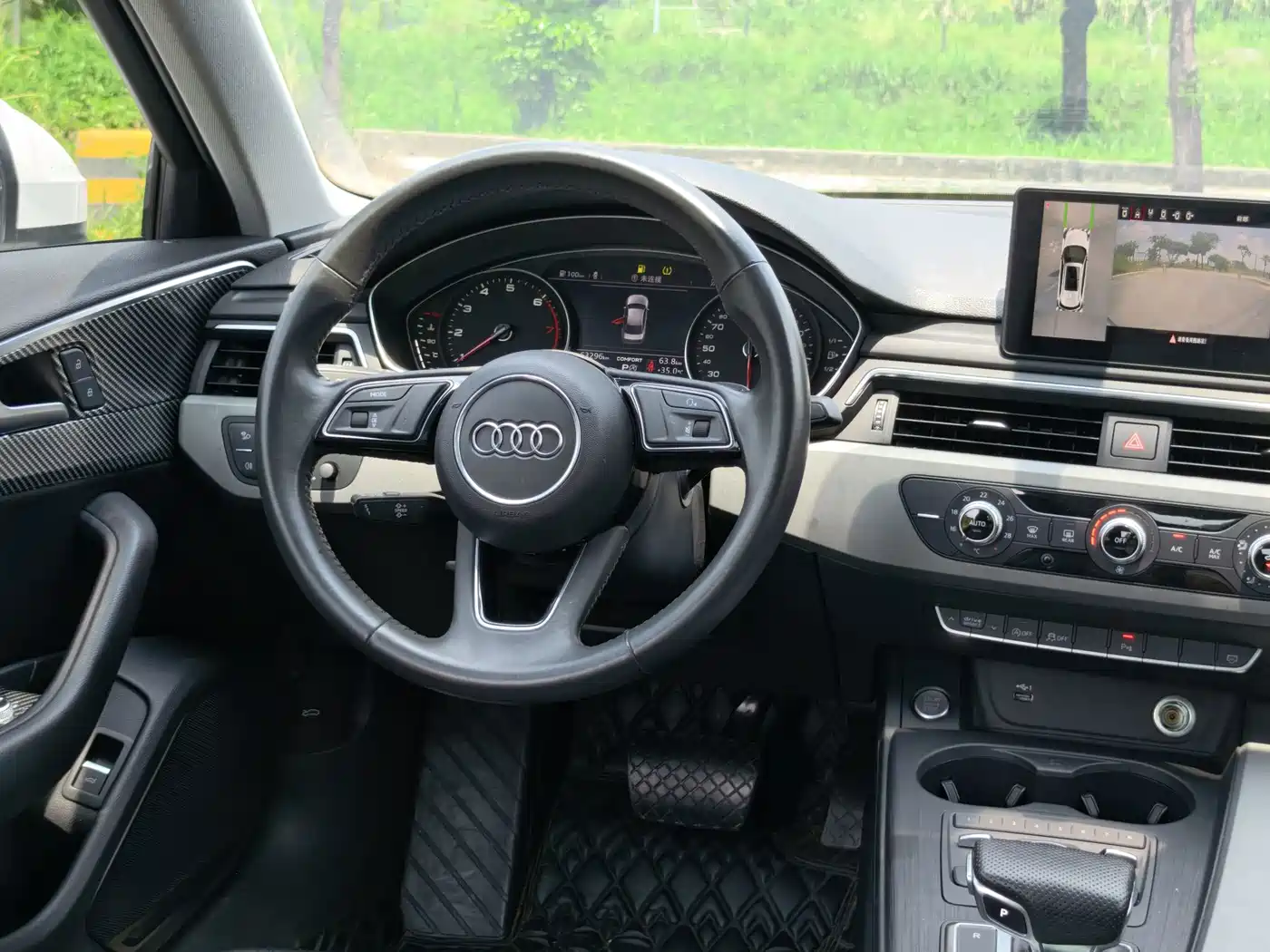 Photo 5 - Audi A4L