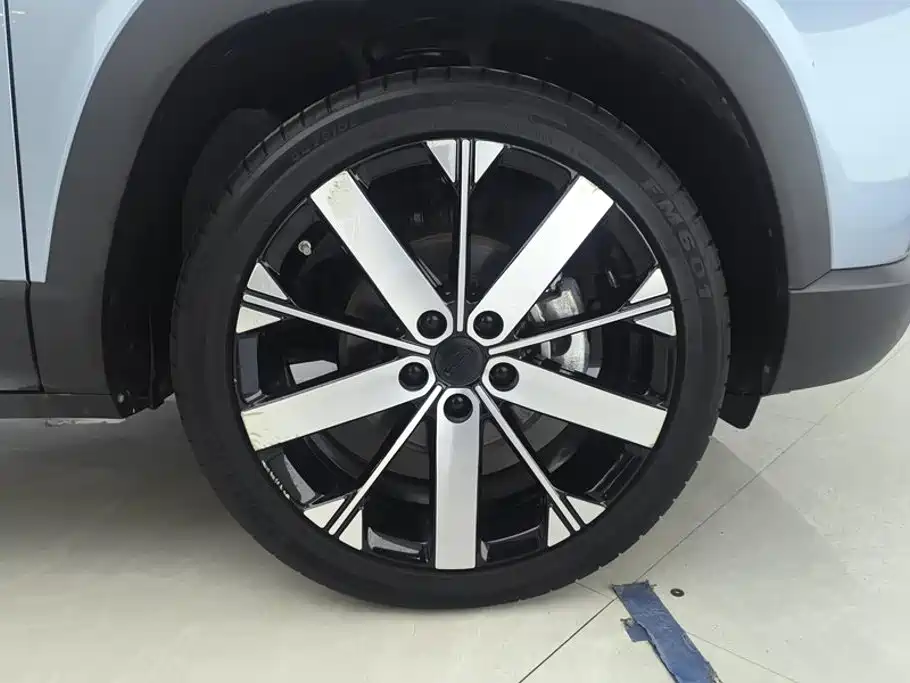 Фото 6 - Geely ICON