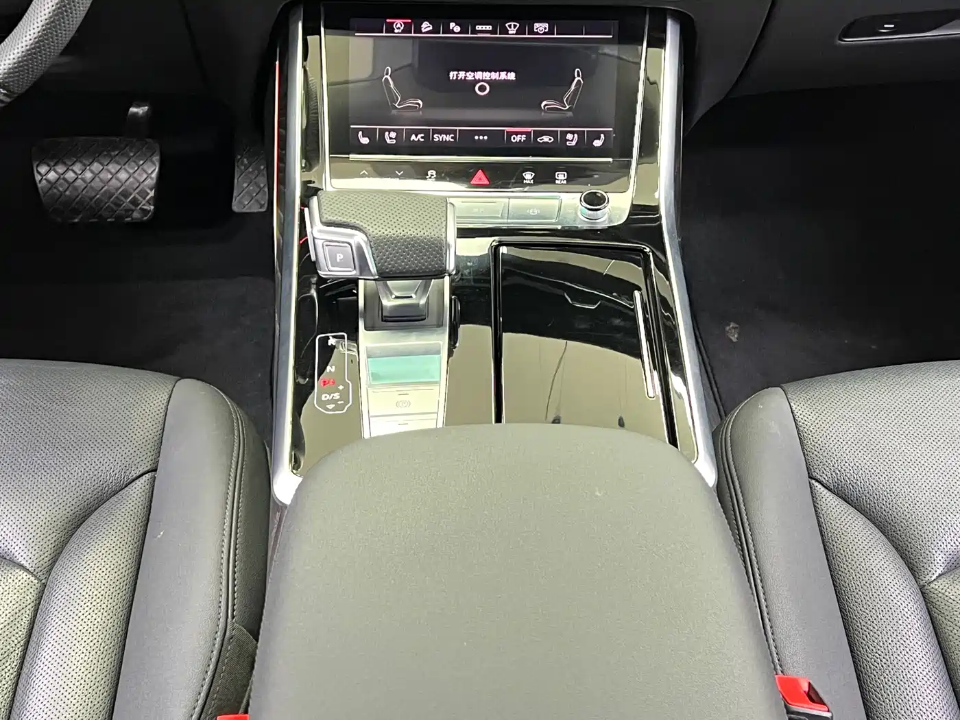 Audi Q8 2022 55 TFSI Luxury Dynamic фото 24