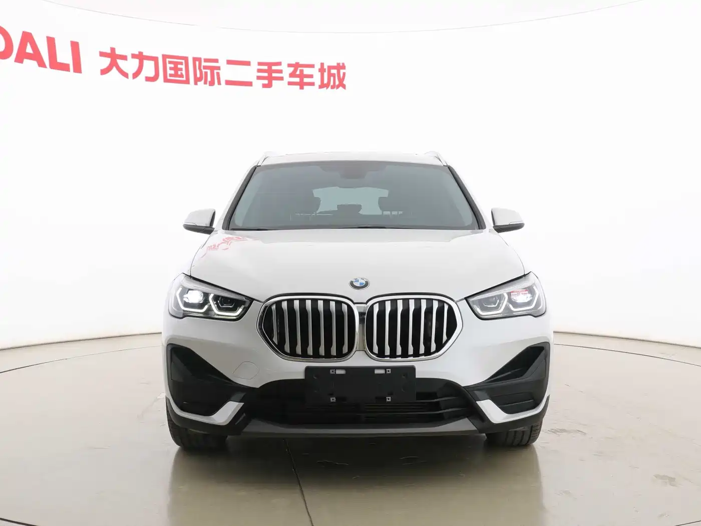 BMW X1 2021 sDrive25Li Leading фото 2