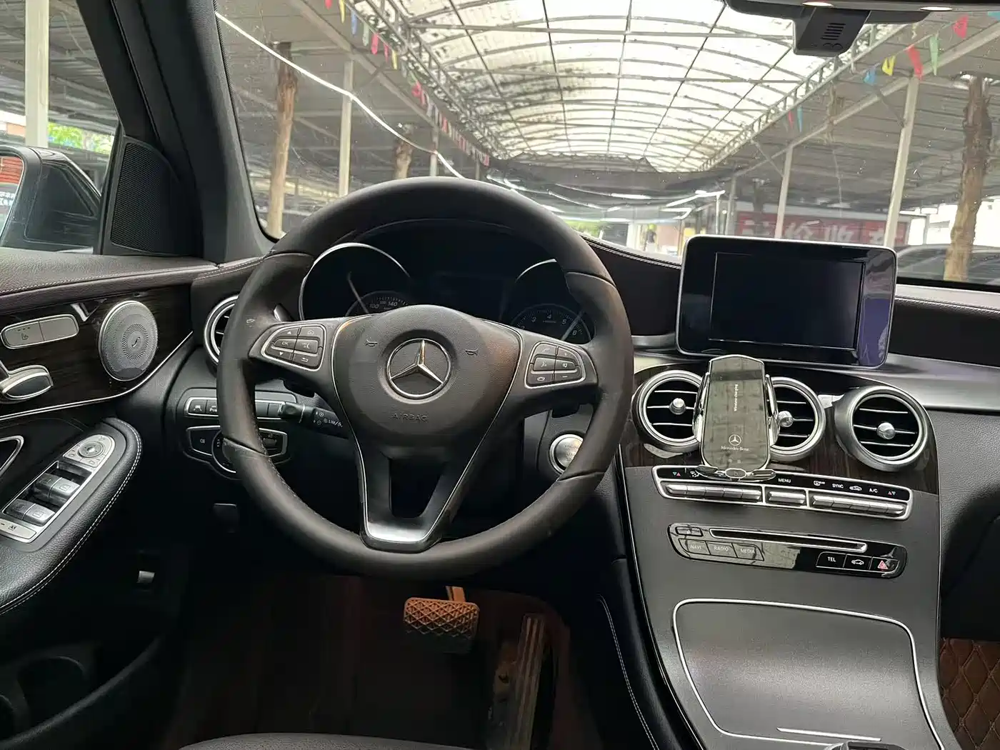 Mercedes-Benz GLC 2017 GLC 260 4MATIC Luxury фото 19