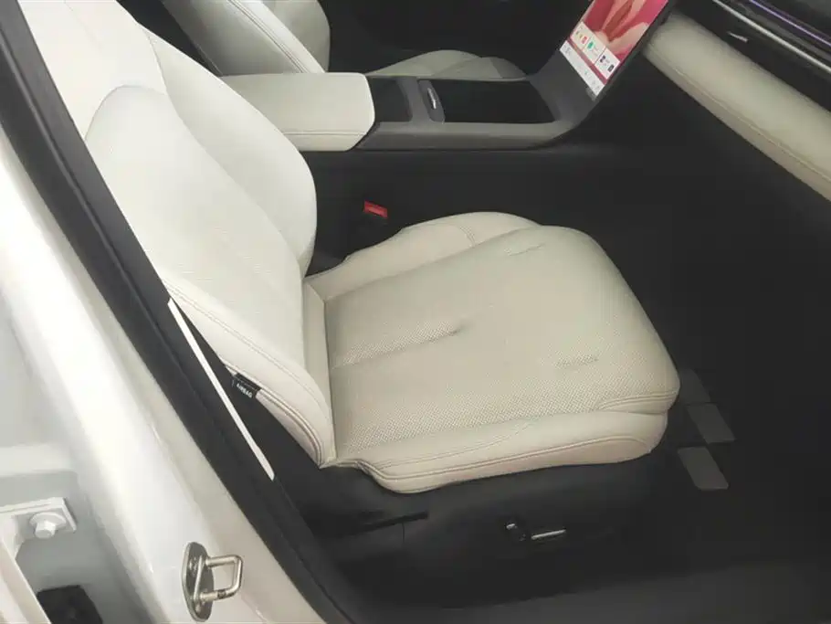 Geely Galaxy Galaxy L6 2023 125km Starship фото 8