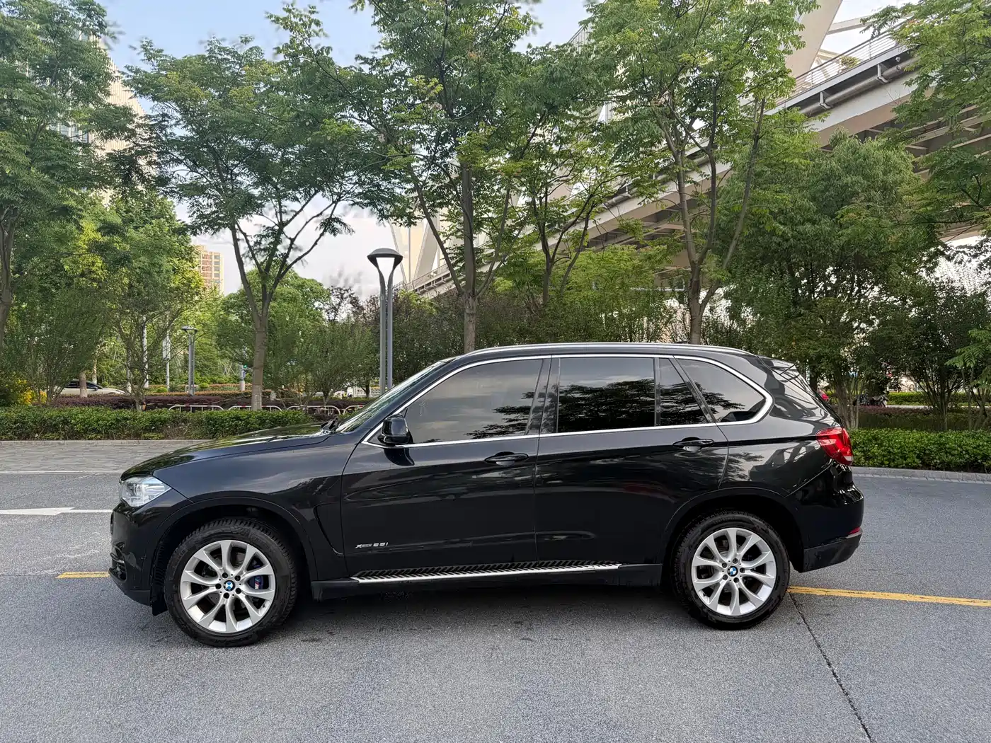BMW X5 (Import) 2017 xDrive28i фото 4