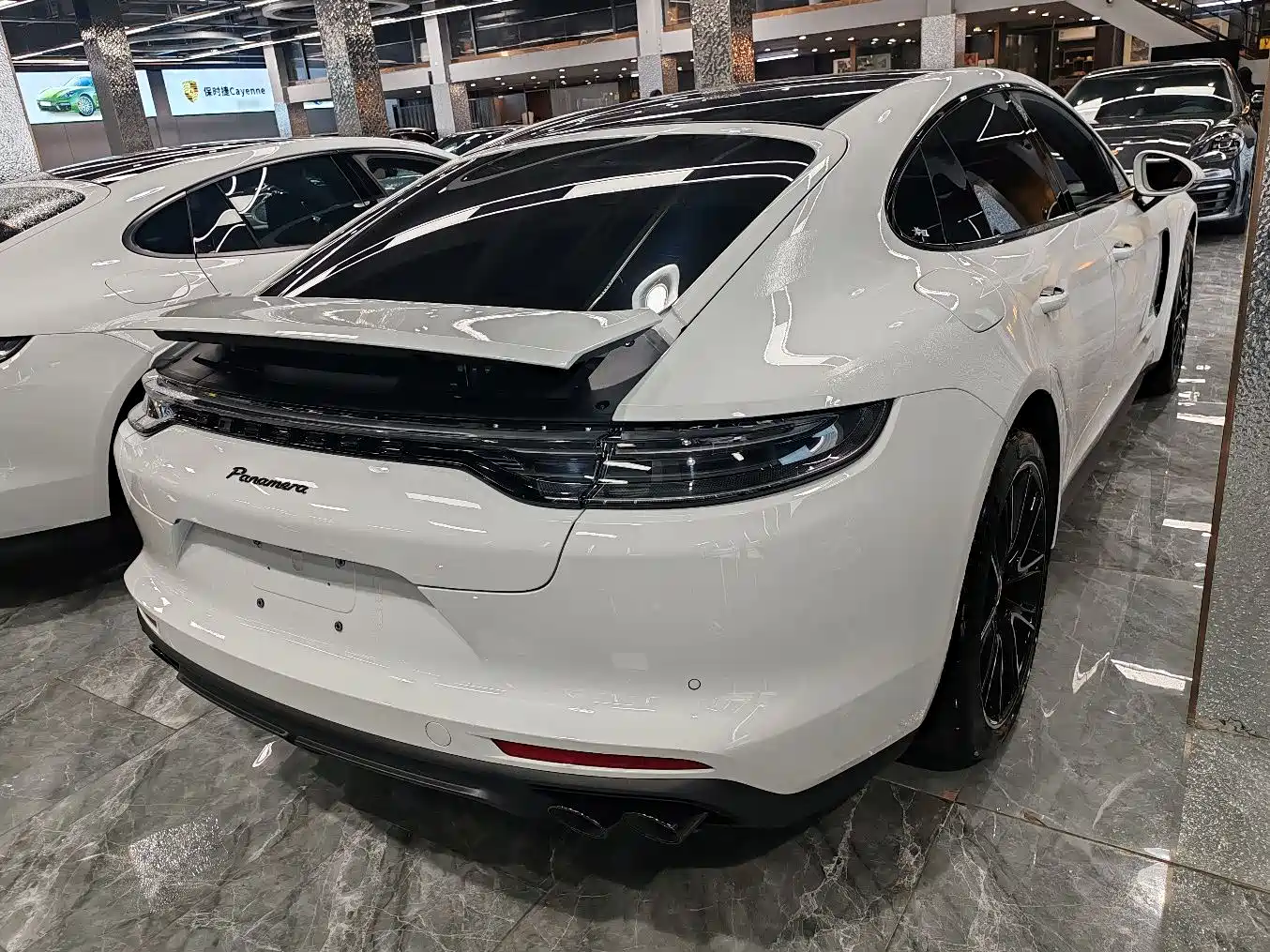 PORSCHE PANAMERA