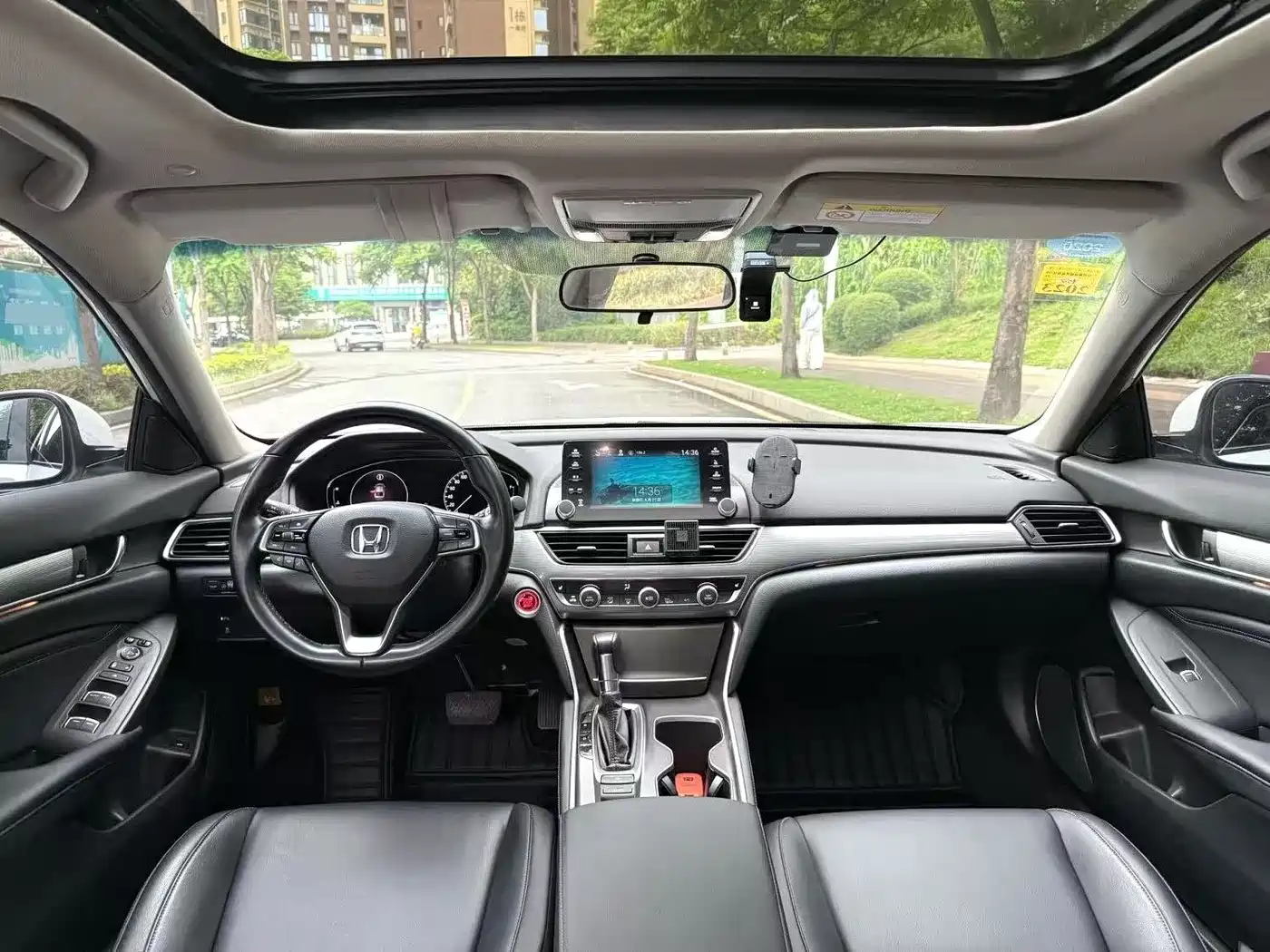 Фото 7 - Honda Accord