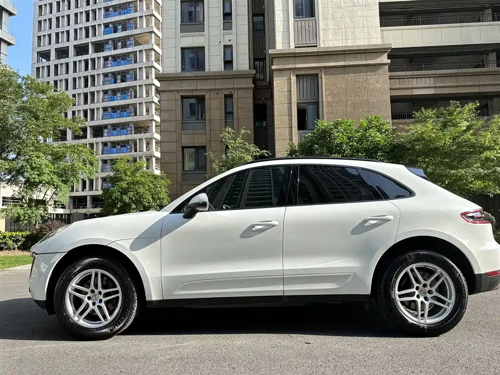 Porsche Macan 2016 Macan 2.0T фото 5