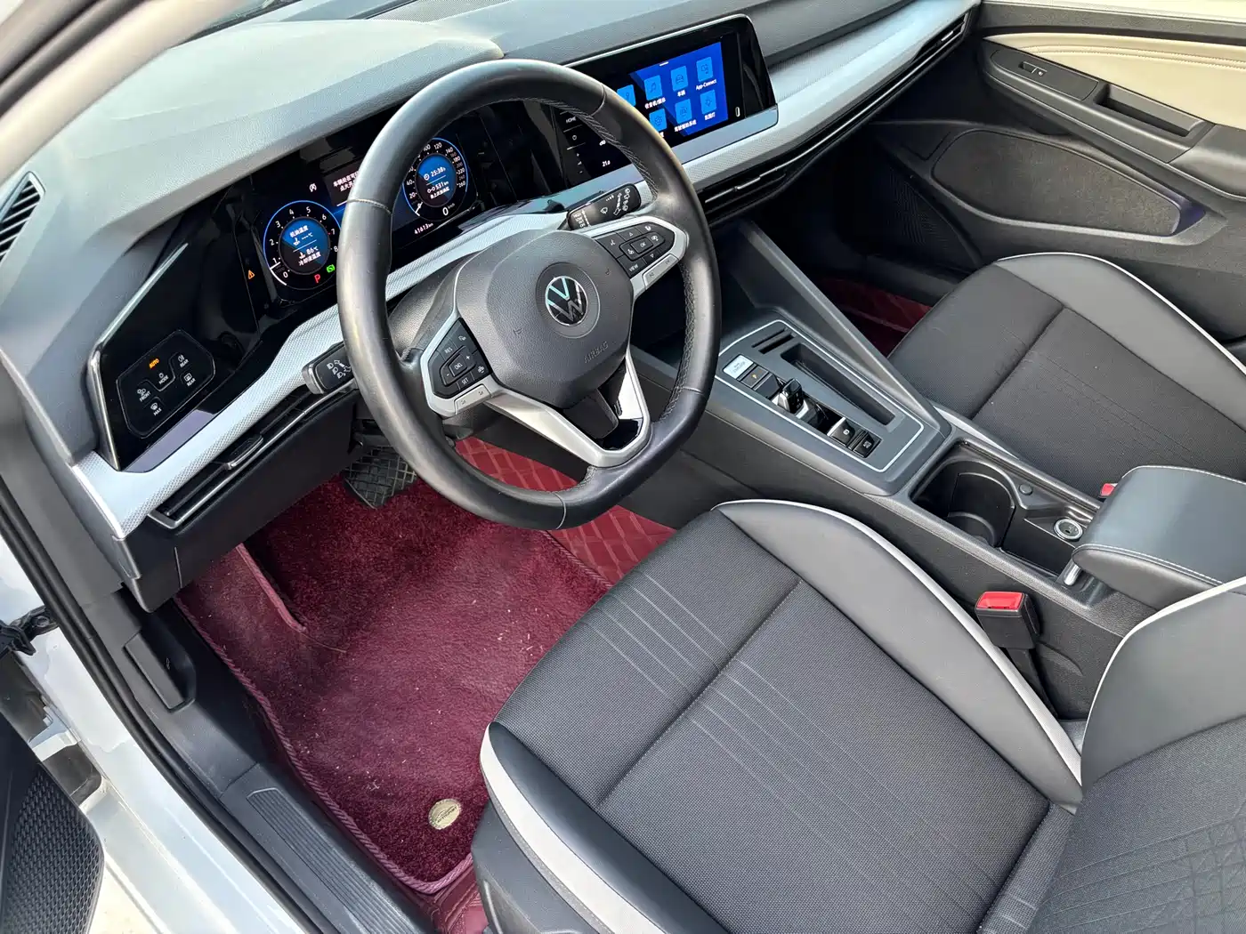 Volkswagen Golf 2021 280TSI DSG 30th Anniversary Edition фото 5
