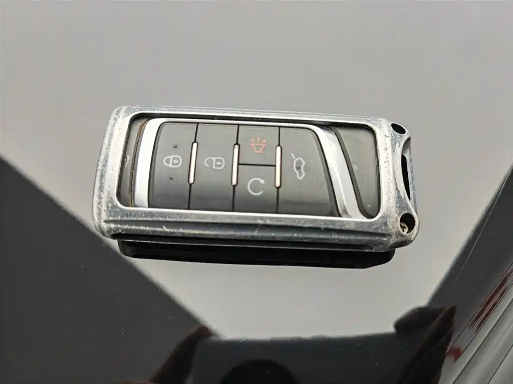 GAC Trumpchi Trumpchi GS8 2017 320T 2WD Luxury Smart Connect (7-seater) фото 19