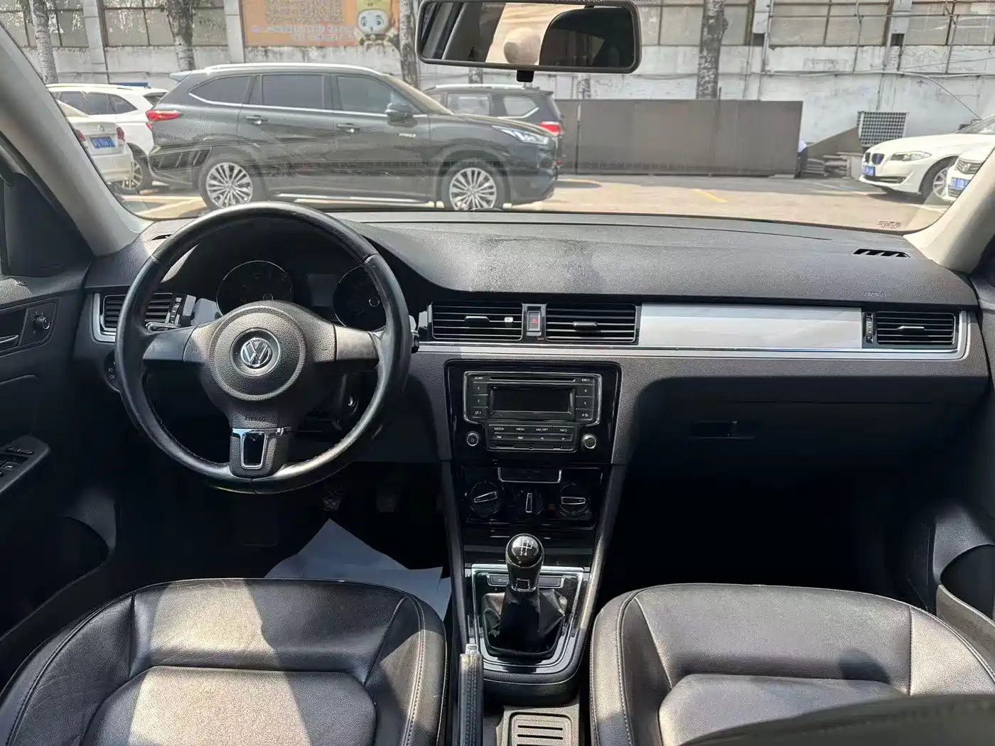 Volkswagen Bora 2013 1.6L Manual Comfort Model фото 14