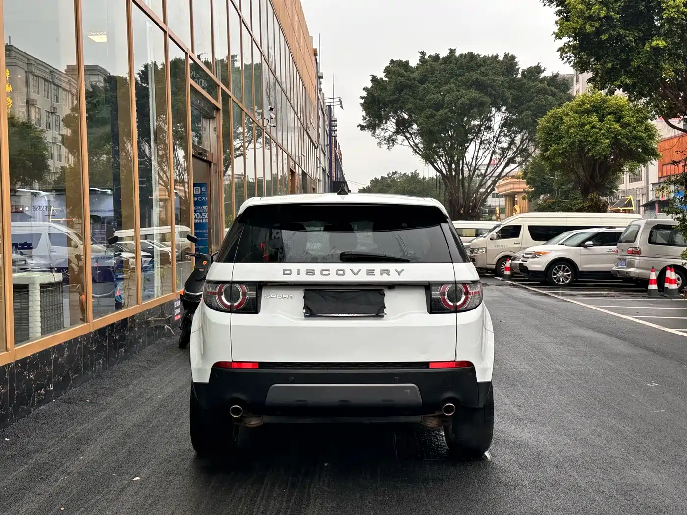 Land Rover Discovery Sport 2019 240PS SE Edition China V фото 15
