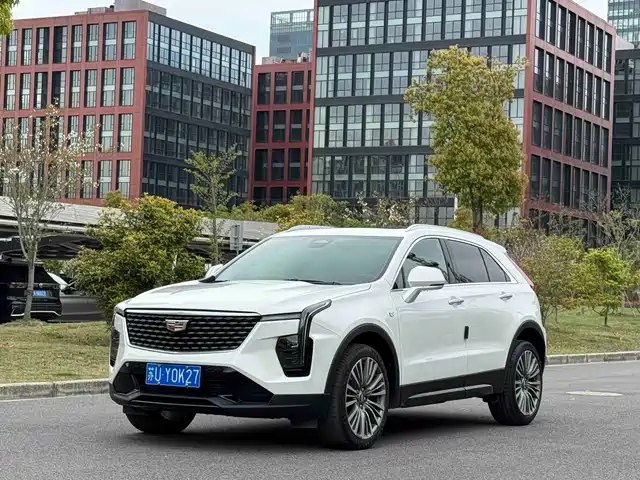 CADILLAC XT4 2024