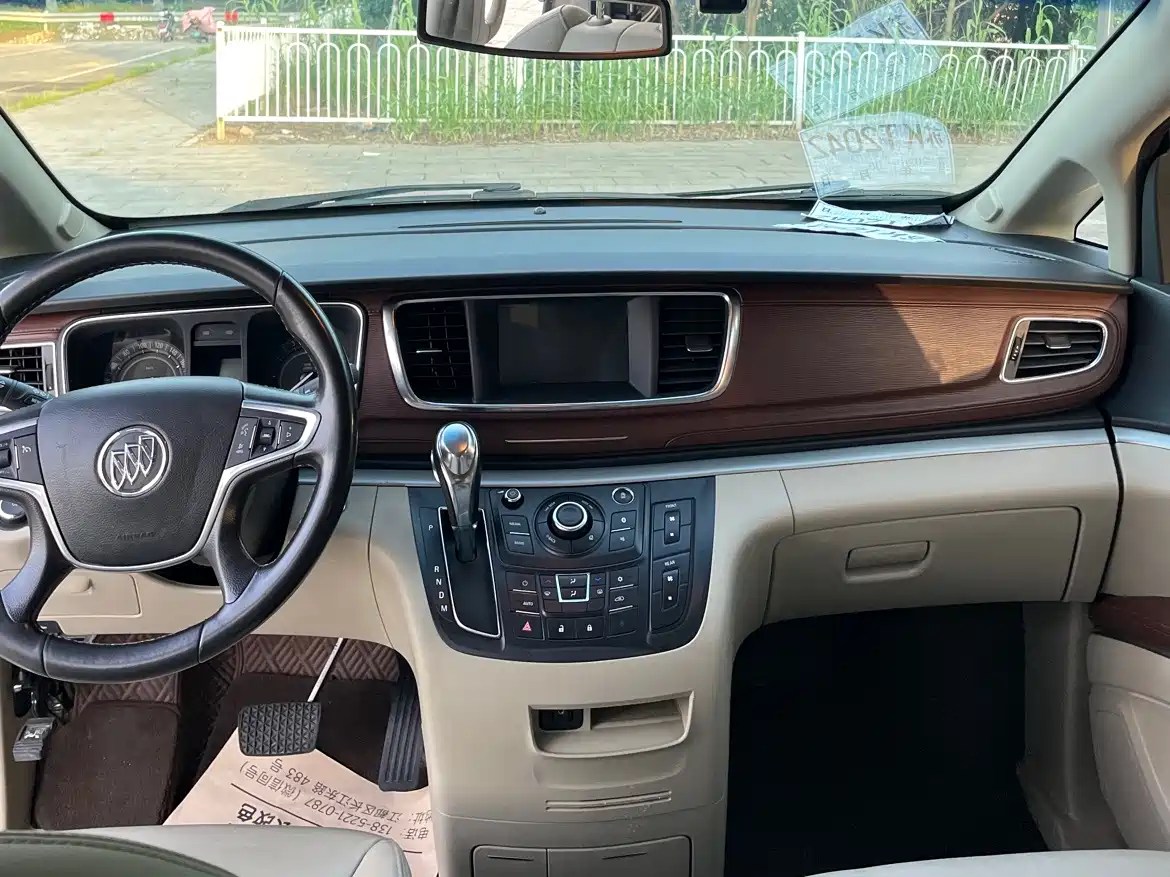 Buick GL8 2018 28T Luxury Model China VI фото 10