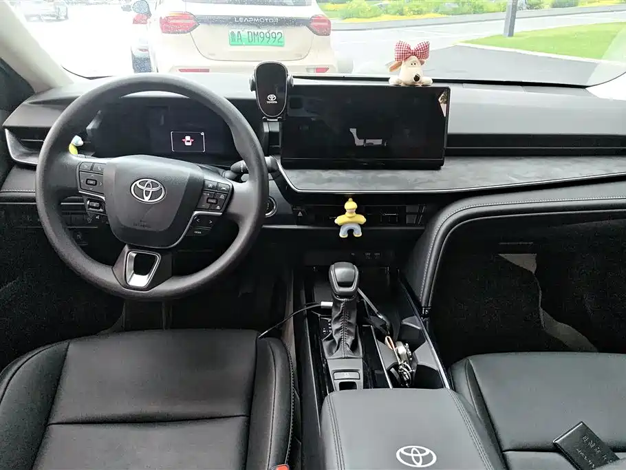 Toyota Camry 2024 2.0E Elite Edition фото 12