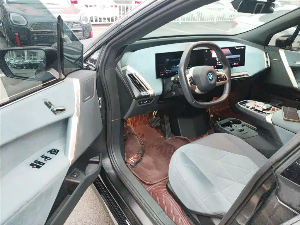 BMW iX 2022 xDrive50 фото 9