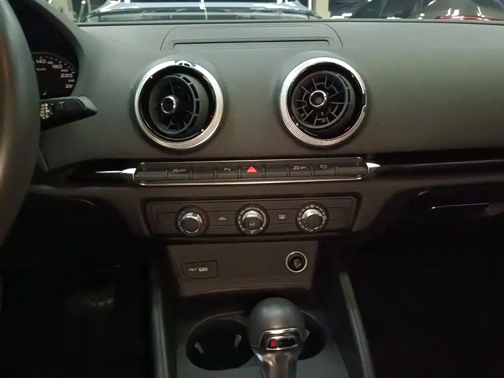 Audi A3 2019 Sportback 35 TFSI Fashion China V фото 9