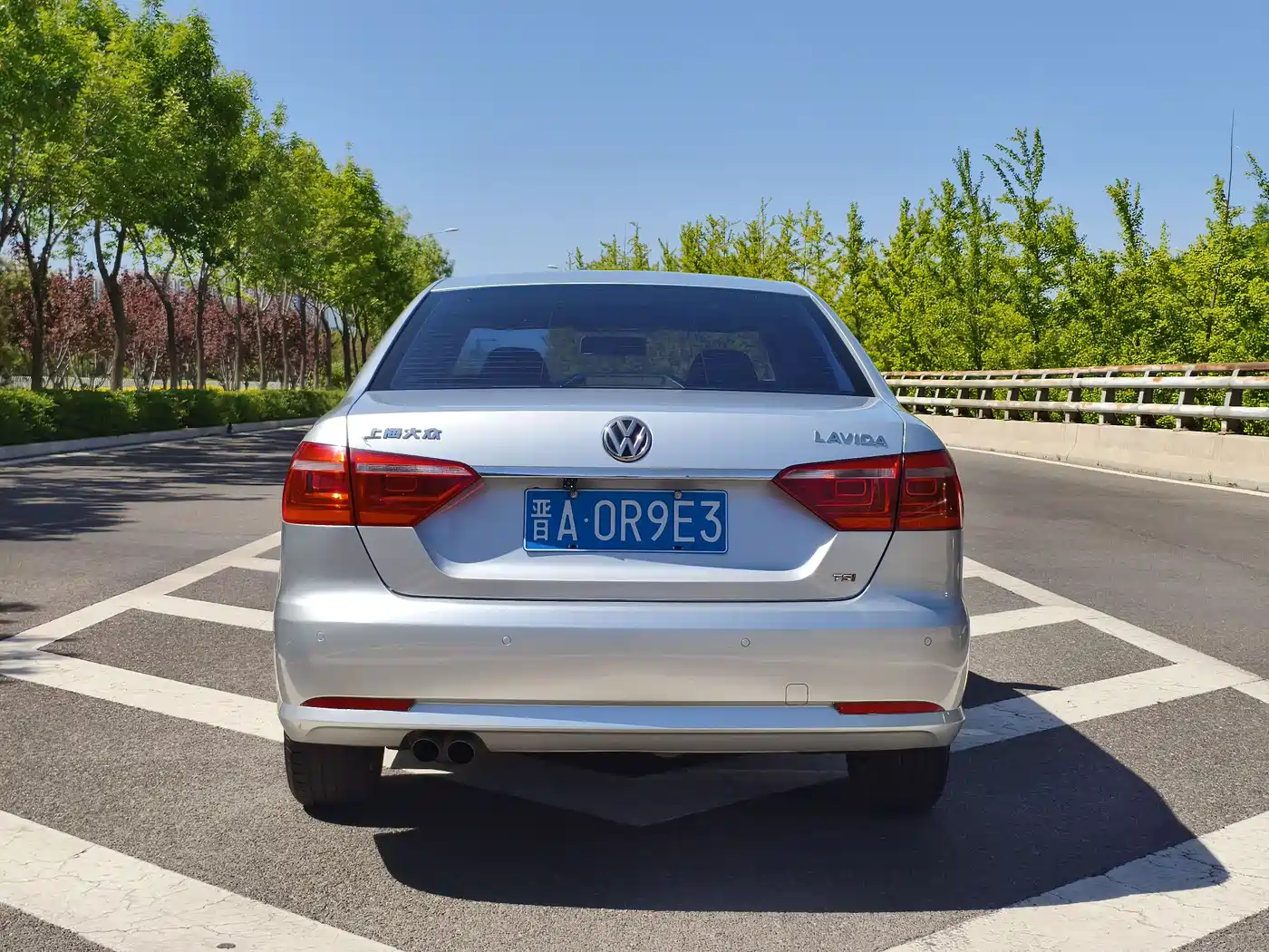 Volkswagen Lavida 2013 1.4TSI DSG Comfort Edition фото 6