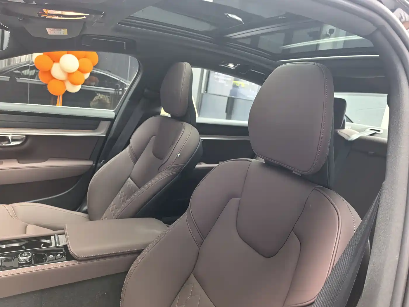 VOLVO S90