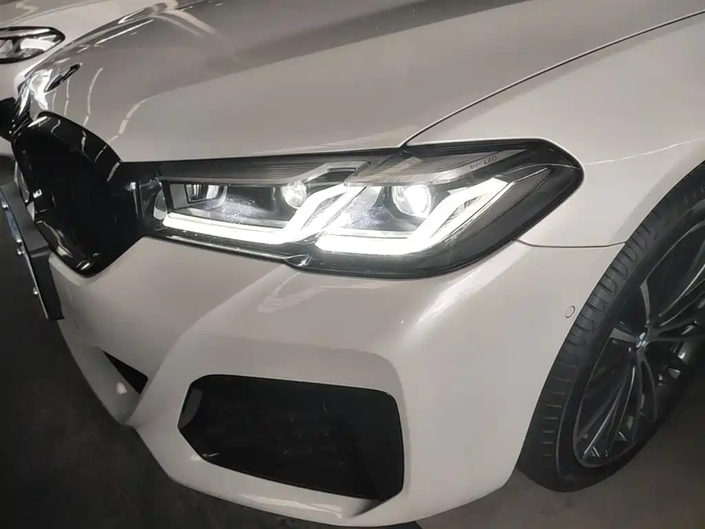 BMW 5 Series 2022 Facelift 530Li Leading M Sport Package фото 24