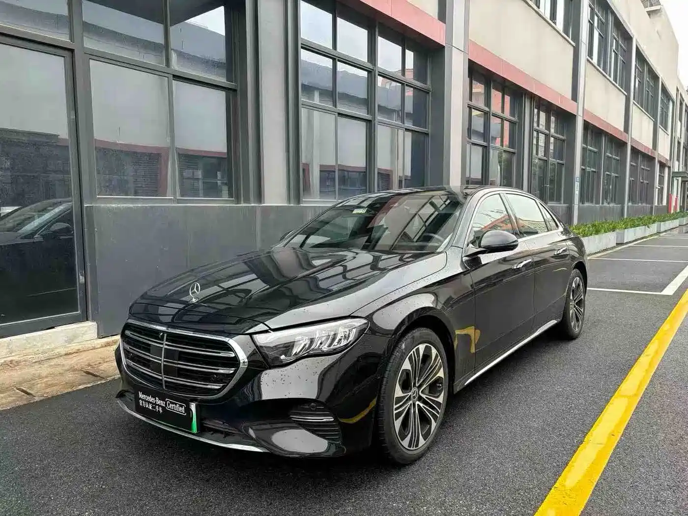 Mercedes-Benz E-Class New Energy 2024 2024 E 350 e L Plug-in Hybrid Sedan
