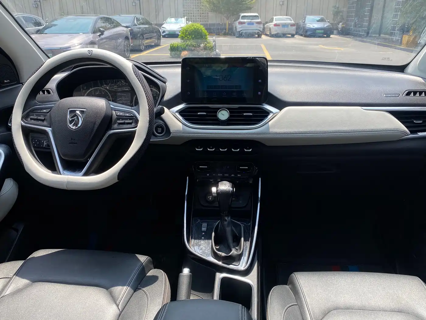Baojun 530 2019 2019 1.5T CVT Luxury 7-Seater China VI