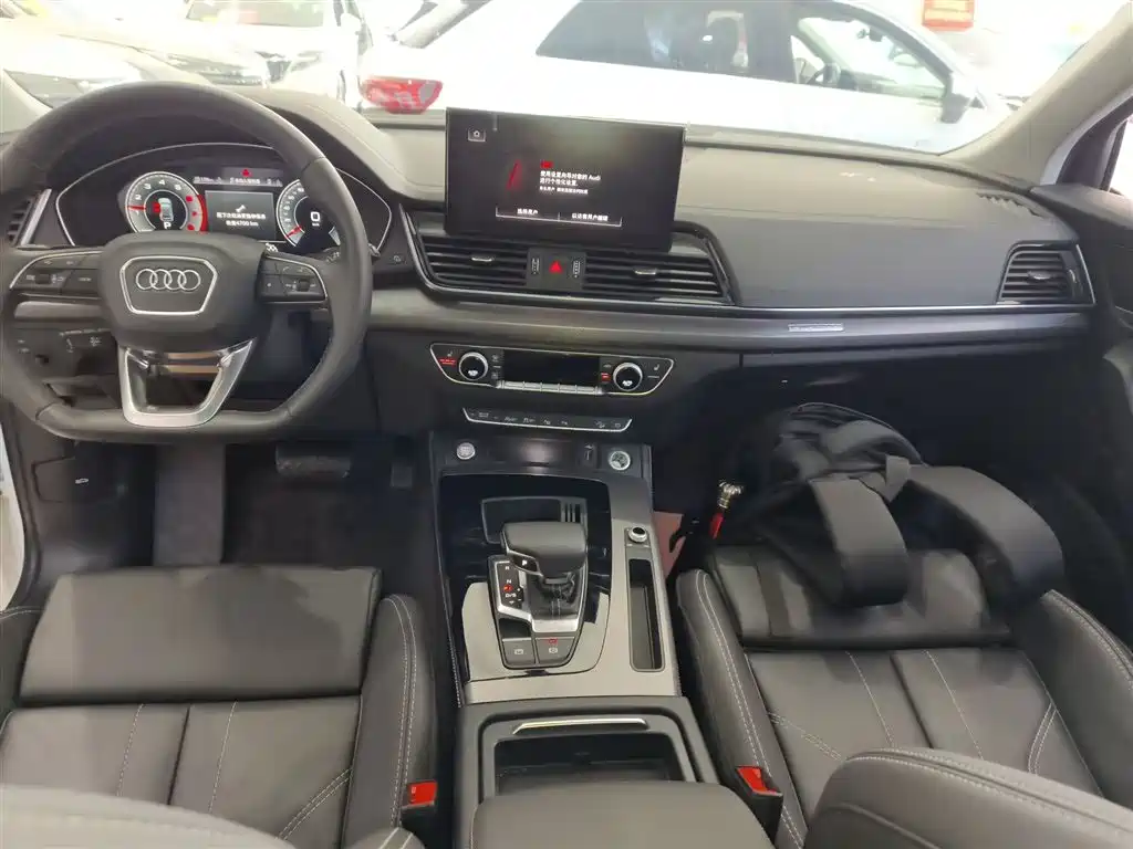 Audi Q5L 2022 Facelift 40T Luxury Dynamic фото 6