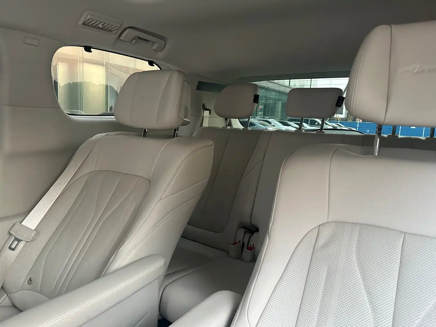Buick GL8 New Energy 2024 Landglory Premium Edition 7-Seater фото 13