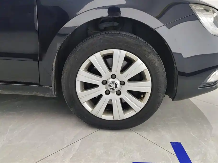 Škoda Superb 2013 1.4TSI DSG Gentleman Edition фото 6