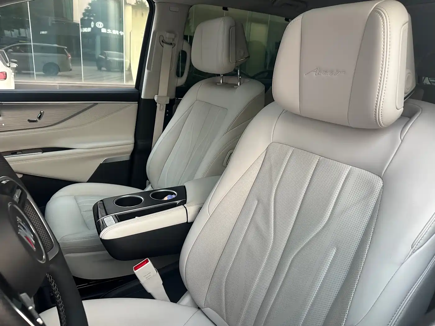 Buick GL8 New Energy 2024 Landglory Premium Edition 7-Seater фото 8