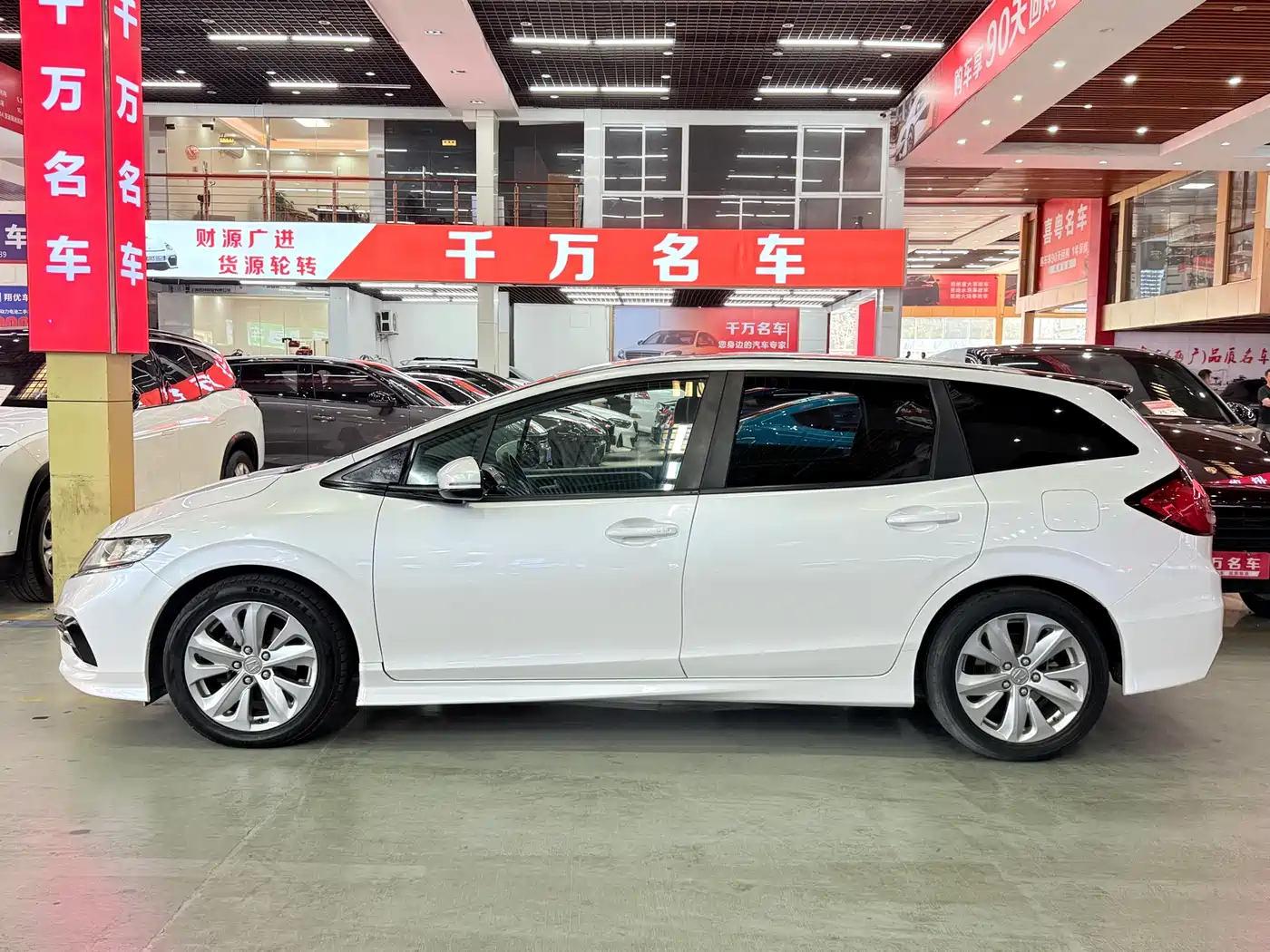 Honda Jade 2018 2017 1.8L Automatic Comfort Edition 5-seater