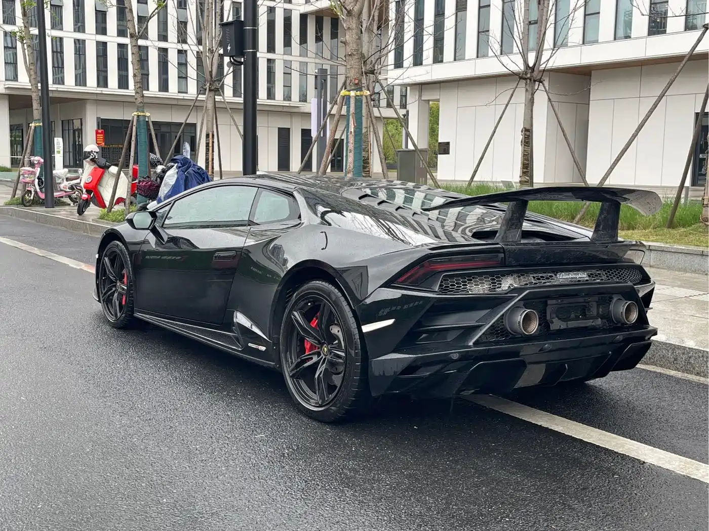 LAMBORGHINI HURACÁN
