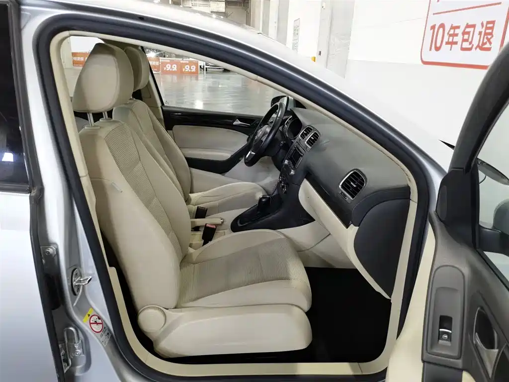 Volkswagen Golf 2012 1.6 Automatic Comfort Type фото 23