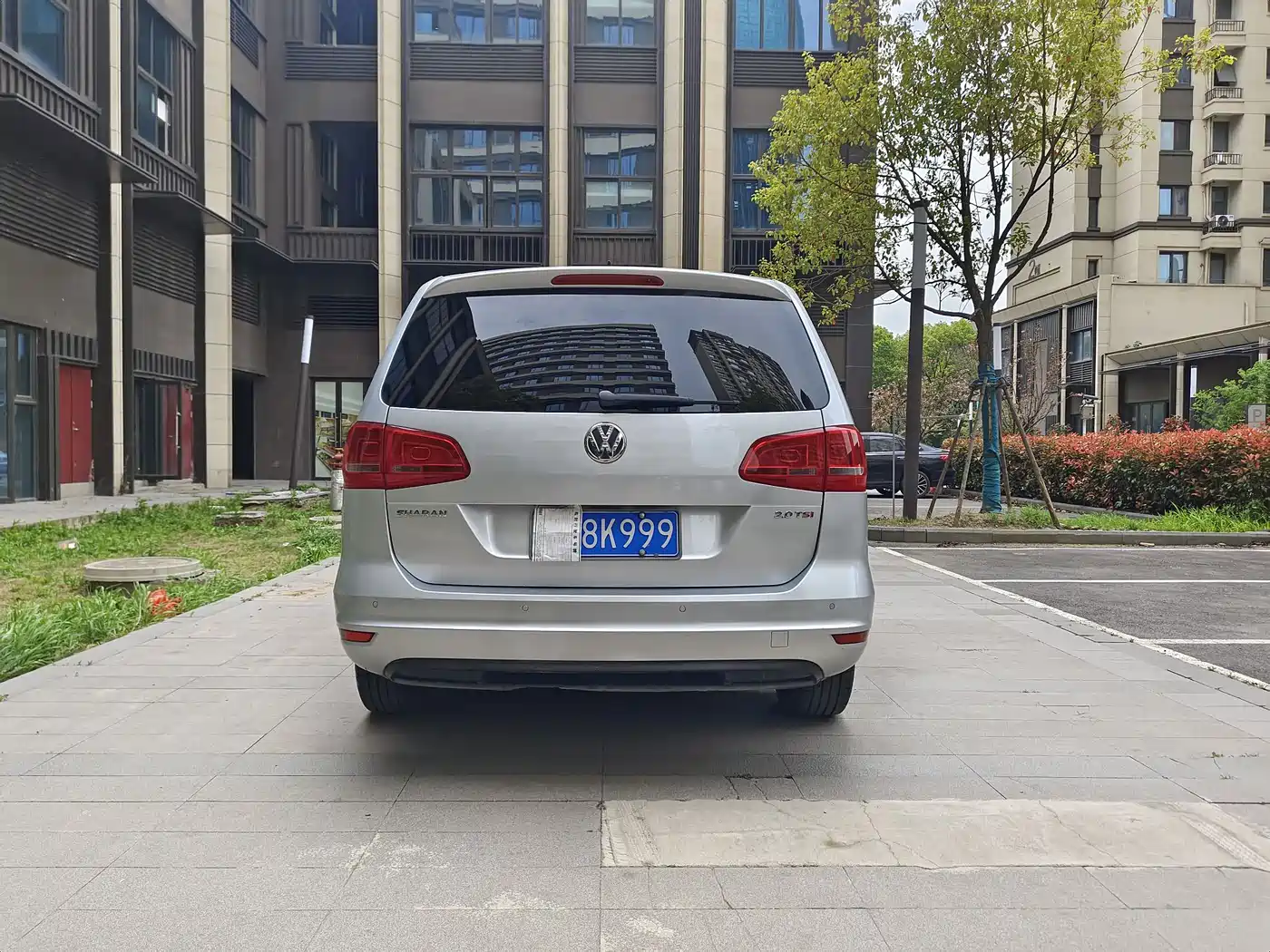 Volkswagen Sharan 2014 2.0TSI Comfort фото 2