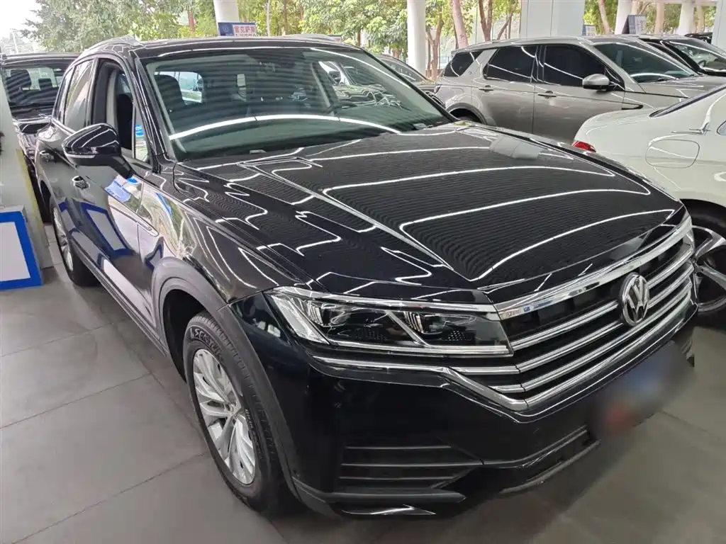 Volkswagen Touareg 2019 2.0TSI Pilot Edition China VI фото 4