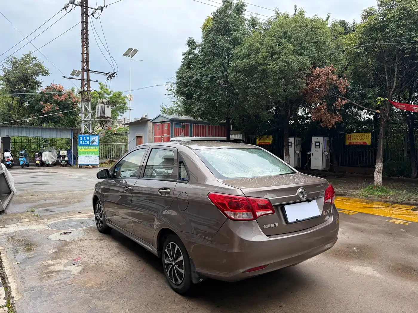 BAIC E-Series 2015 2013 Sedan 1.3L Manual Special Offer Edition