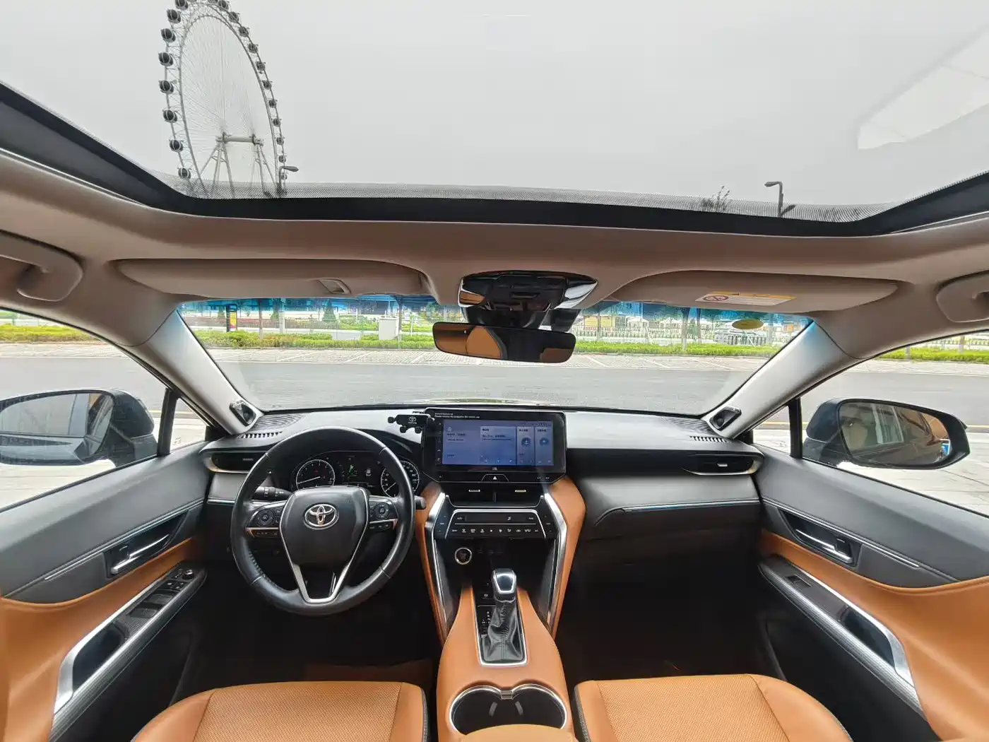 Toyota Venza 2022 2.0L CVT 2WD Premium фото 8