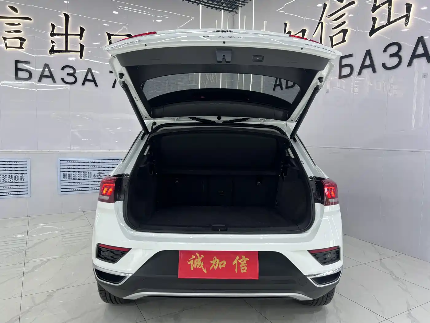 Volkswagen T-Roc, миниатюра 17