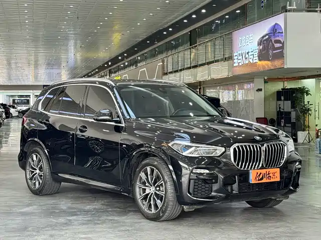 BMW X5 (Import) 2020 xDrive40i M Sport Package — фото 3