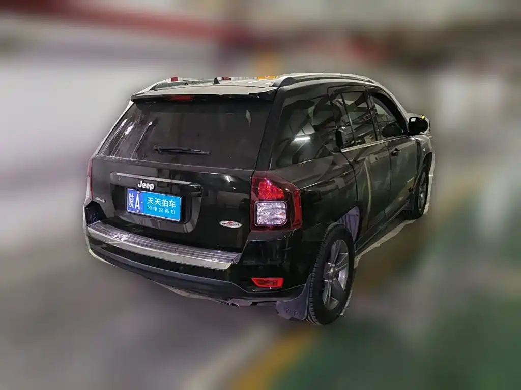 Jeep Compass (Import) 2014 2014 Facelift 2.4L 4WD Comfort Edition
