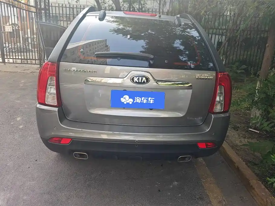 Kia Sportage 2013 2.0L Manual 2WD GL фото 4